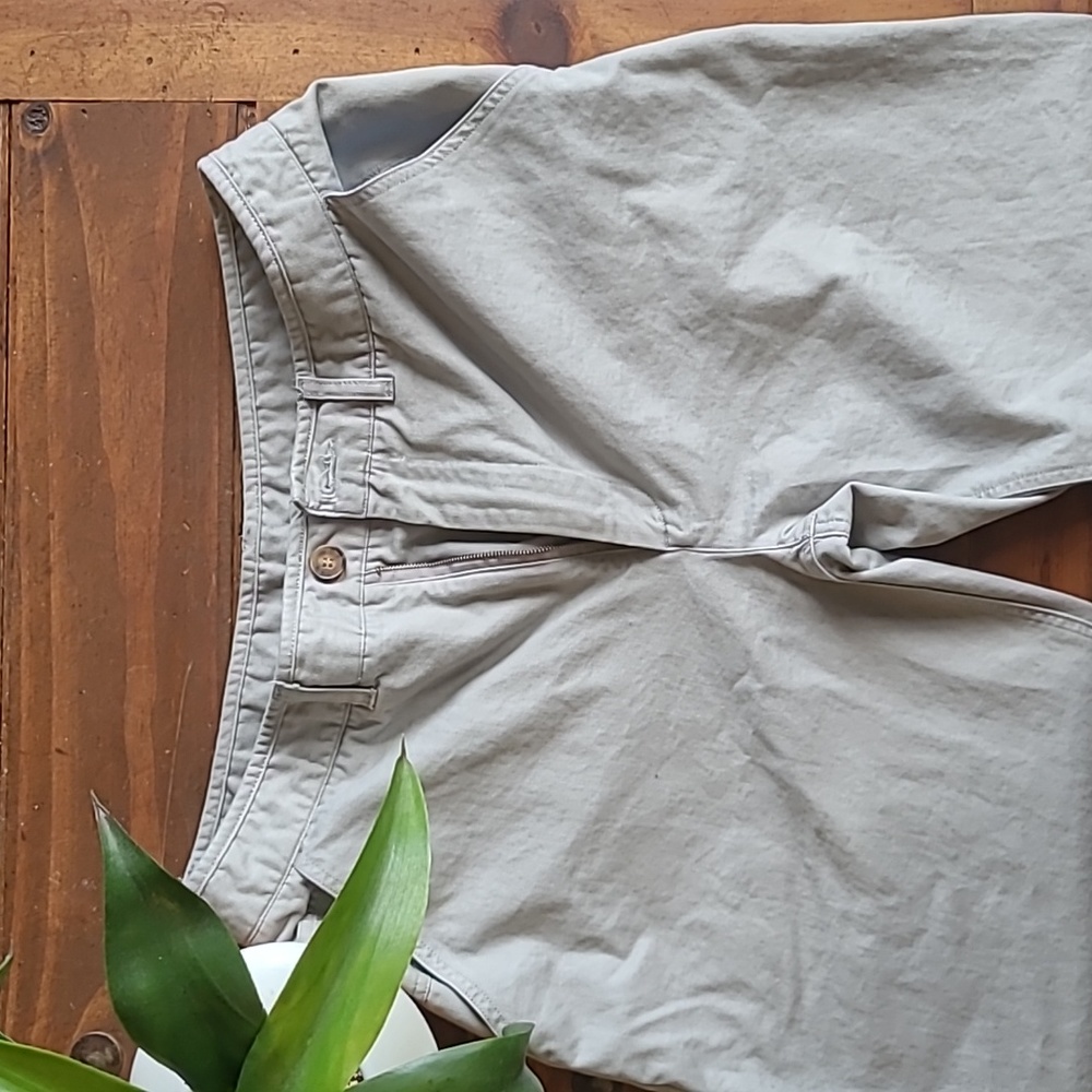 EUC Austin Reed Khakis 38 - Picture 2 of 5